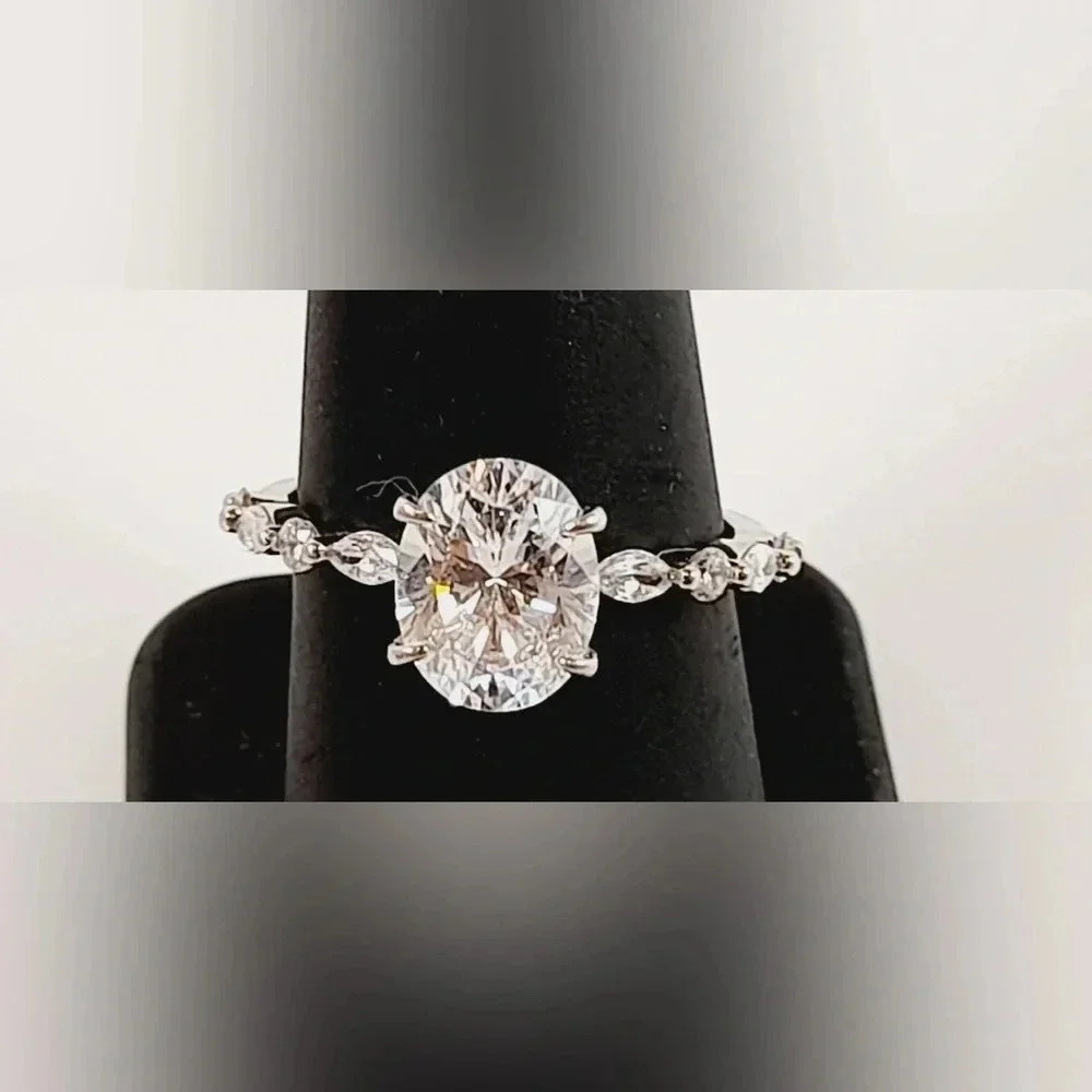 Sterling silver Oval Cut CZ Wedding Engagement Rings Promise Ring Sz 8.5